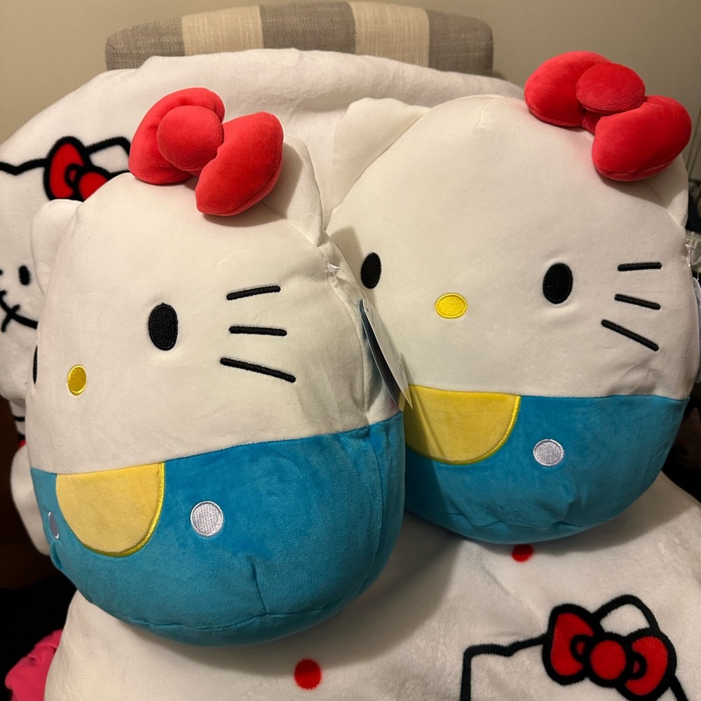 Hello Kitty 12” Blue Squishmallows